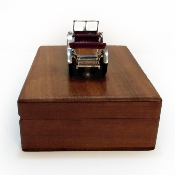 Vintage Wooden Cigar/Trinket Box With Mounted 1911 Daimler-Y13 - Picture 6 of 13
